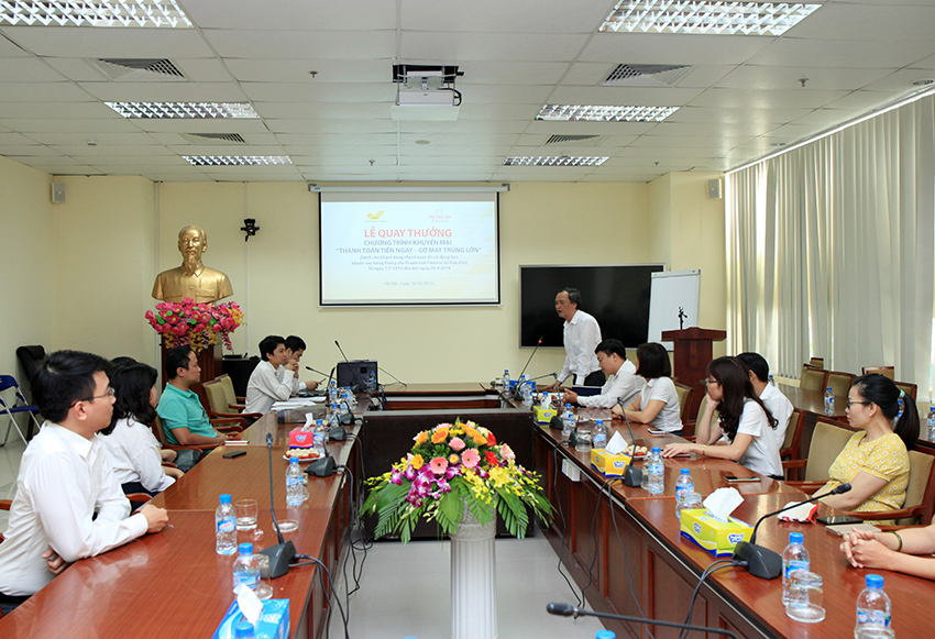 Quay số chương trình khuyến mại “Thanh toán tiền ngay, cơ may trúng lớn”