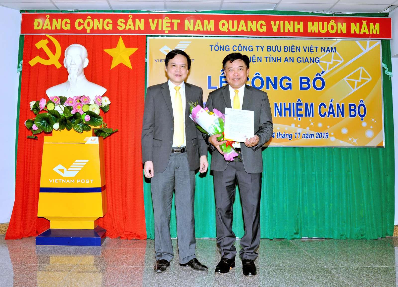 Ông Hồ Thanh Long làm Phó giám đốc Bưu điện tỉnh An Giang