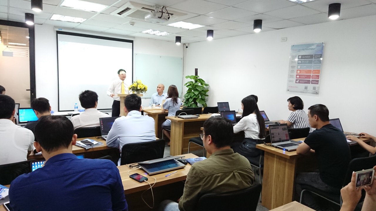 Tổng công ty Bưu điện Việt Nam khai giảng khoá đào tạo”Quản lý dự án theo Agile và Scrum” 