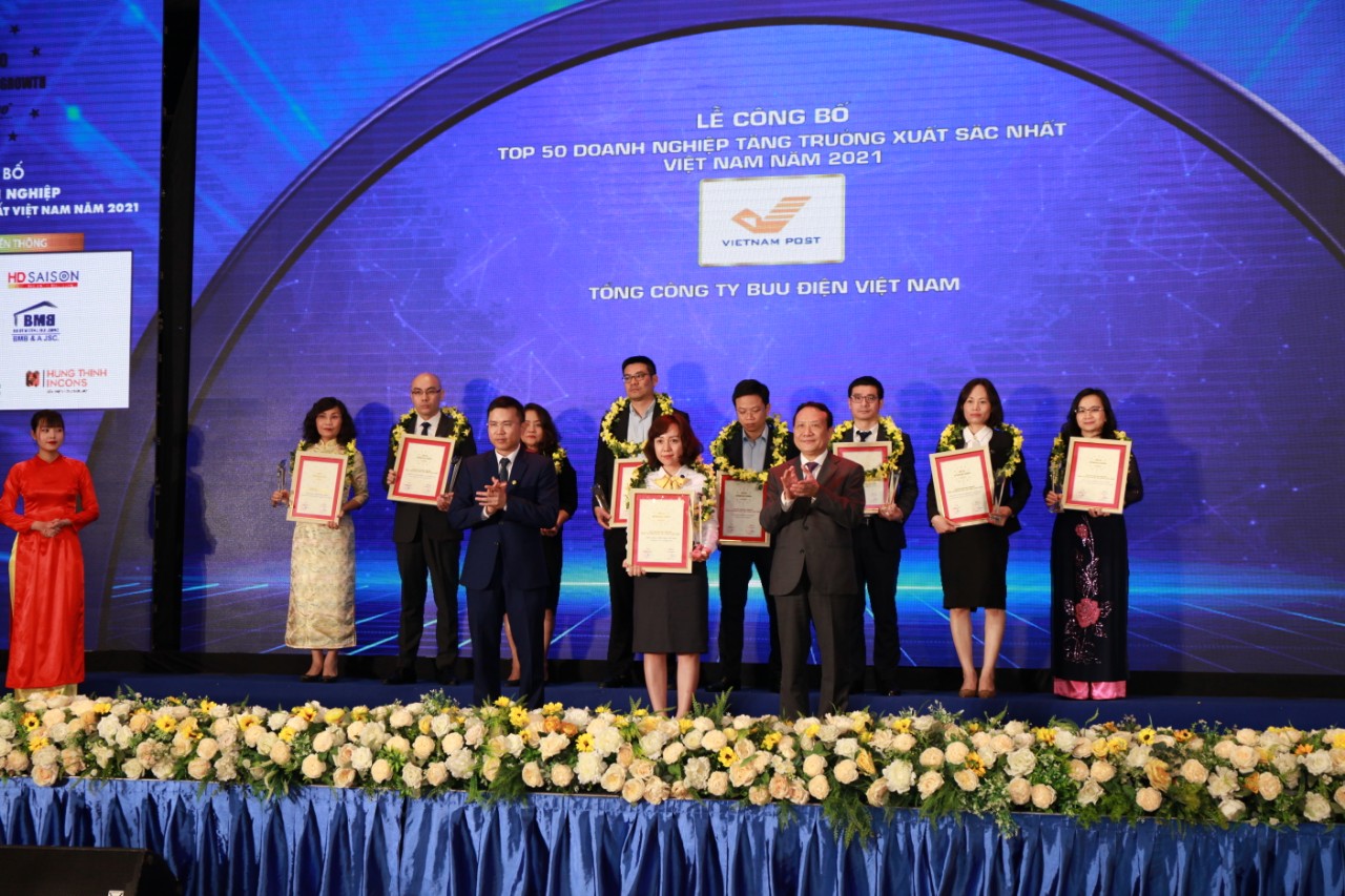 Vietnam Post is listed Top 50 best growth enterprises in Viet Nam 2021 