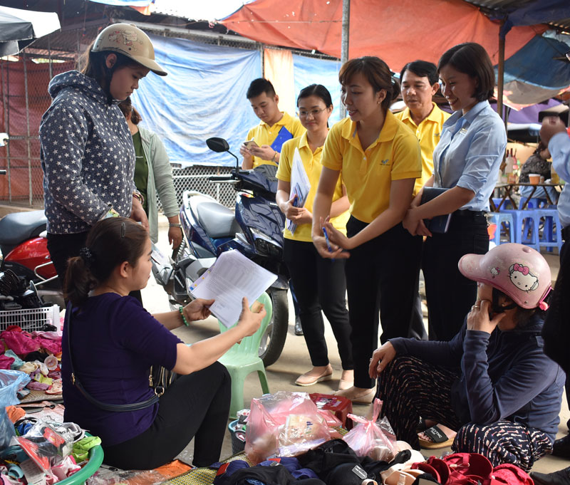 Để thẻ bảo hiểm y tế đến mọi người dân