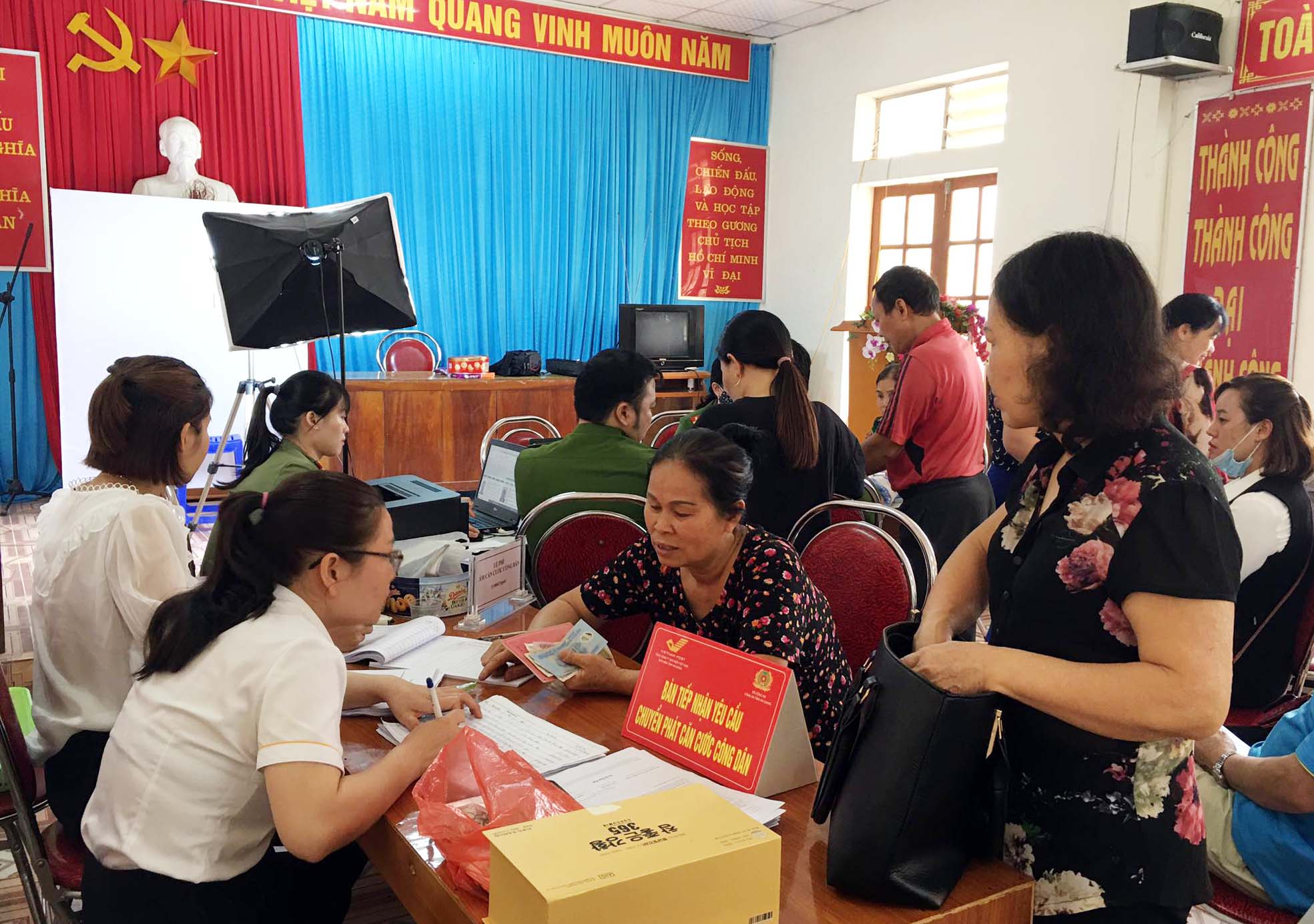 Tổng hợp báo chí ngành Bưu điện ngày 01/04/2021