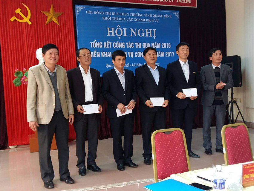 Khối thi đua các ngành dịch vụ tỉnh Quảng Bình triển khai nhiệm vụ năm 2017