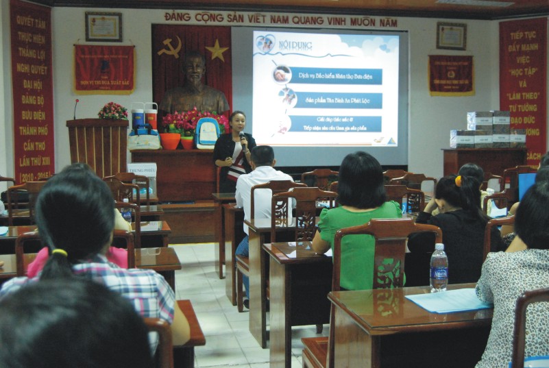 Bưu điện TP Cần Thơ tổ chức hội nghị giới thiệu sản phẩm Bảo hiểm nhân thọ Bưu điện