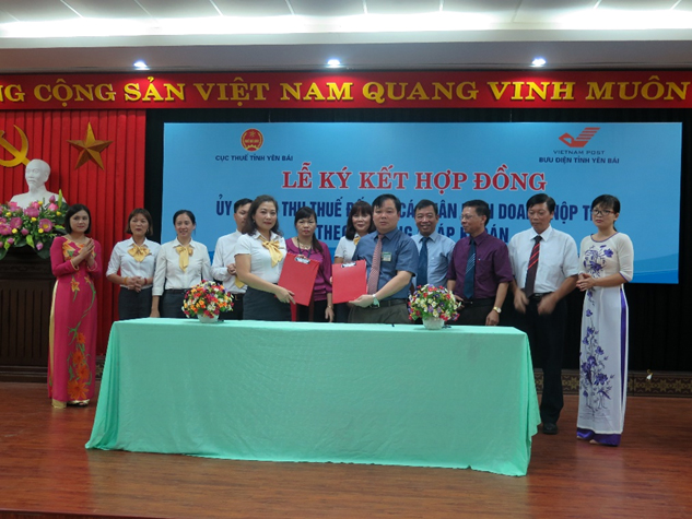 Ký kết hợp đồng ủy nhiệm thu thuế qua hệ thống Bưu điện