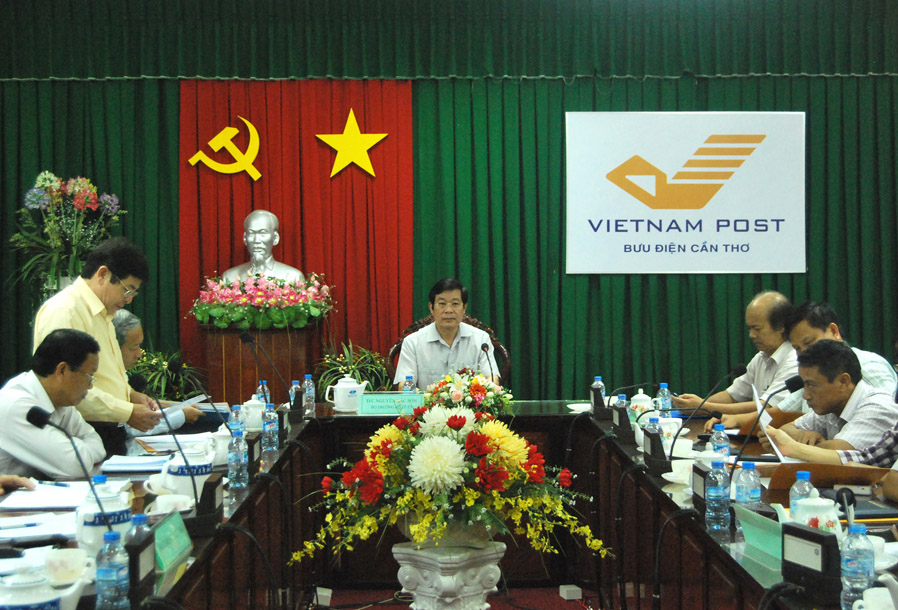 Bộ trưởng Bộ Thông tin - Truyền thông Nguyễn Bắc Son thăm và làm việc với Bưu điện TP. Cần Thơ