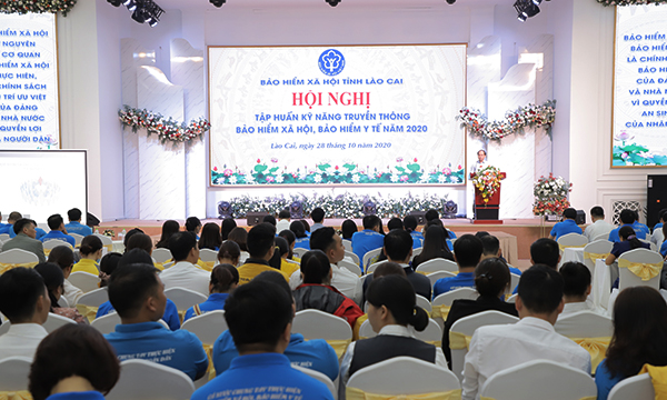 Lào Cai: Hơn 200 viên chức và nhân viên đại lý thu được tập huấn kỹ năng truyền thông