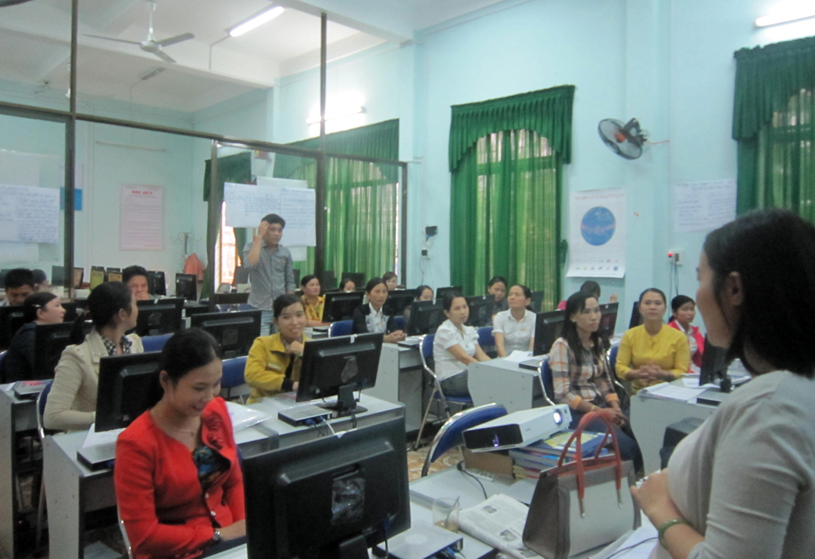 Bưu điện Quảng Ngãi tập huấn dịch vụ chuyển tiền PayPost