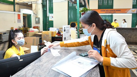 Bưu điện TPHCM vẫn chuyển phát hồ sơ xét tuyển khi thực hiện Chỉ thị 16