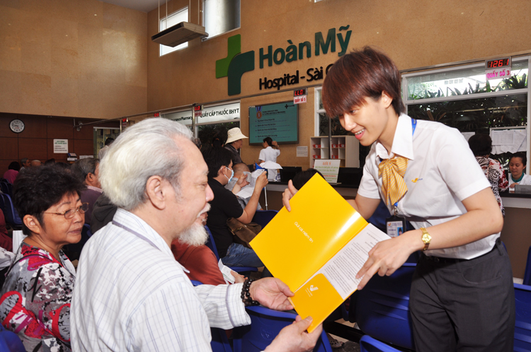 Bưu điện TP. Hồ Chí Minh mở Dịch vụ thu Bảo hiểm Y tế hộ gia đình