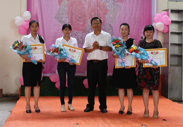 Bưu điện tỉnh Sóc Trăng kỷ niệm 88 năm ngày thành lập Hội Liên hiệp phụ nữ Việt Nam