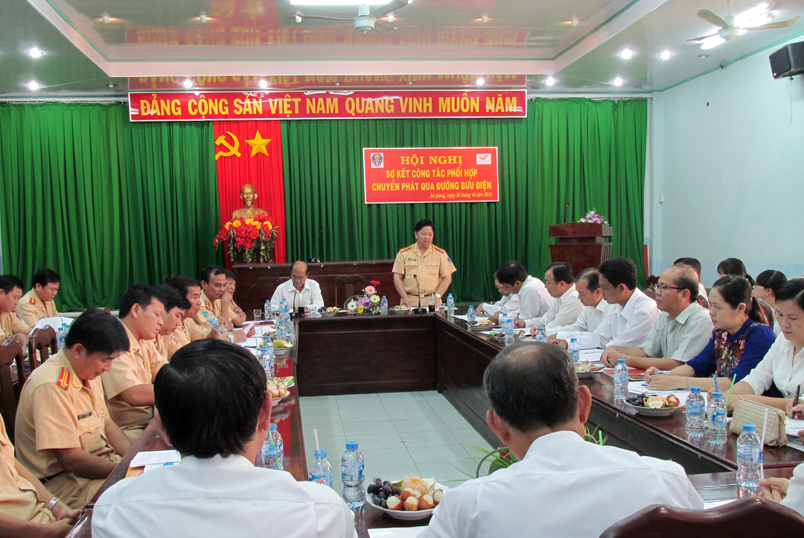 An Giang: Sơ kết công tác phối hợp chuyển phát giữa Bưu điện và Công an