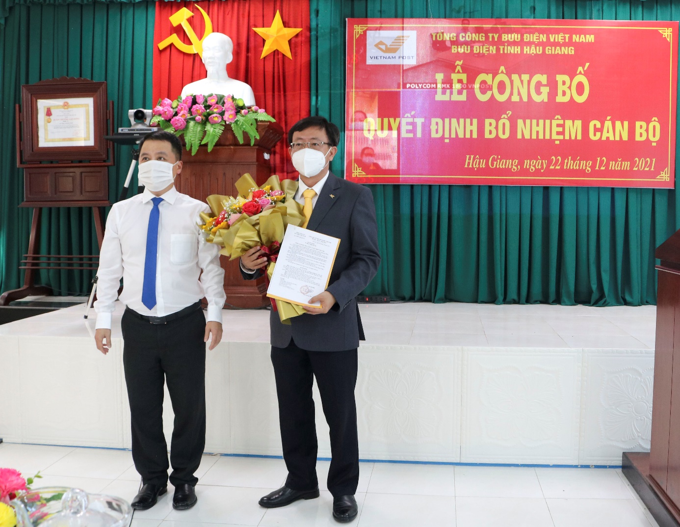 Công bố tân Giám đốc Bưu điện tỉnh Hậu Giang