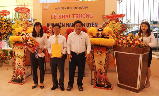 Khai trương, đưa vào hoạt động Bưu cục Nam Tân Uyên
