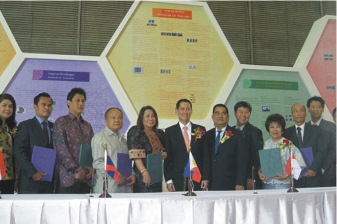 Năm 2015: lần thứ hai, Cộng đồng ASEAN phát hành Tem chung