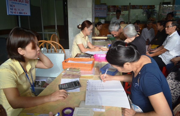 Mù Cang Chải tăng cường triển khai thực hiện Đề án chi trả trợ cấp xã hội hàng tháng thông qua hệ thống bưu điện