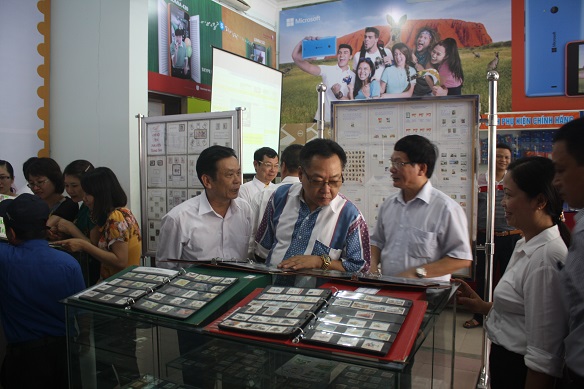 Hội tem tỉnh Thanh Hóa tổ chức trưng bày tem Bưu chính năm 2015