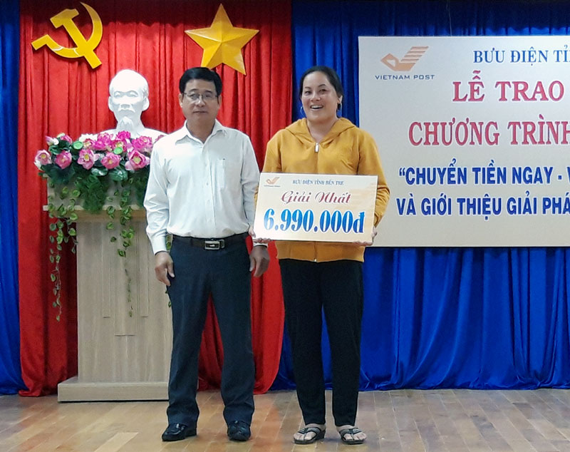 Bưu điện tỉnh Bến Tre trao giải thưởng chương trình khuyến mại
