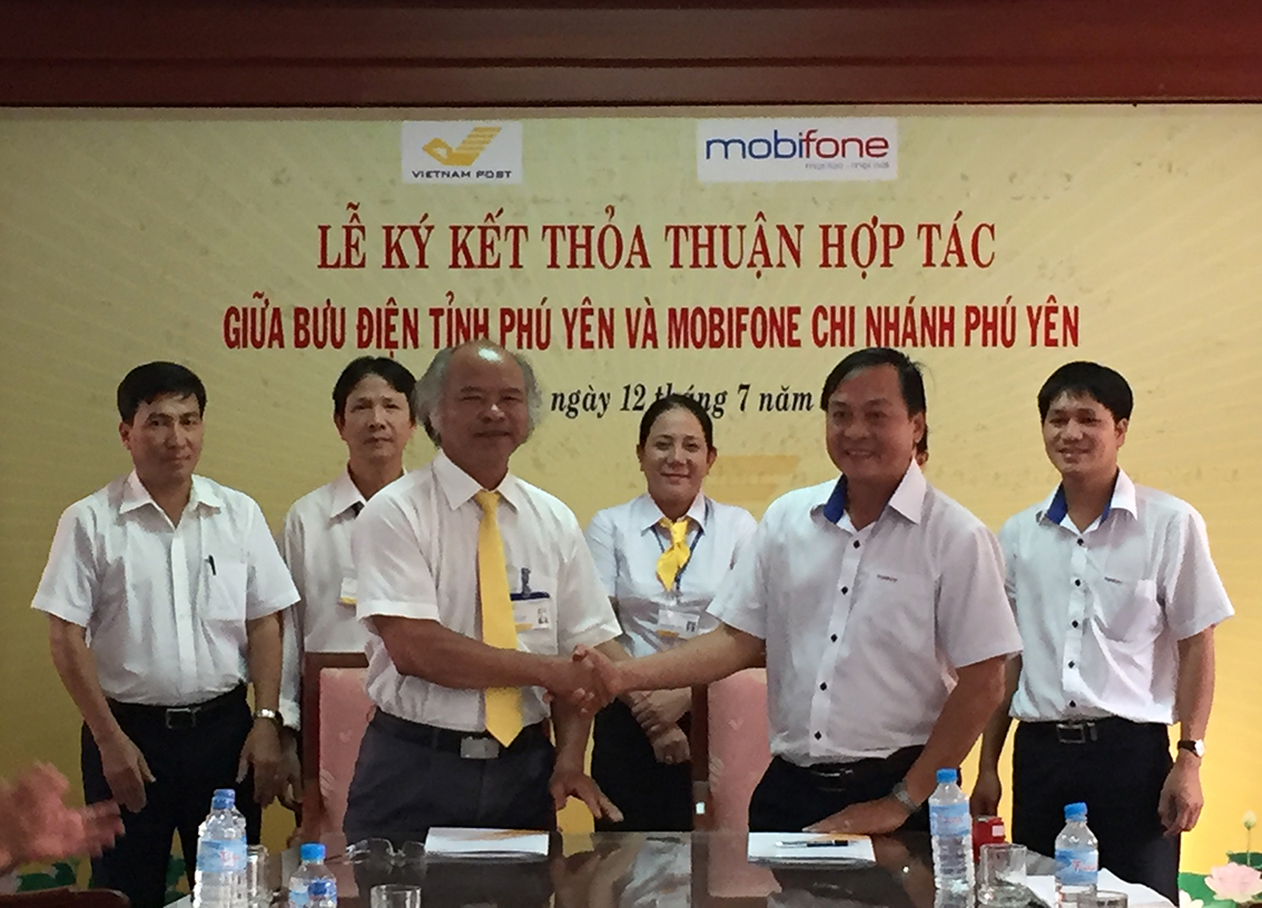 Bưu điện tỉnh và Chi nhánh Mobifone Phú Yên ký kết thỏa thuận hợp tác