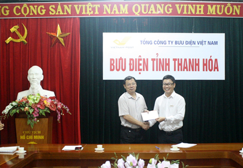 Trao thưởng chương trình thúc đẩy tăng trưởng số dư huy động tết kiệm bưu điện