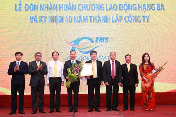 Tổng hợp báo chí ngành Bưu điện ngày 17/10/2015