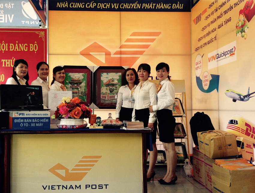 Bưu điện Cần Thơ tổ chức gian hàng giới thiệu sản phẩm, dịch vụ chào mừng Đại hội Đại biểu Đảng bộ Khối Doanh nghiệp