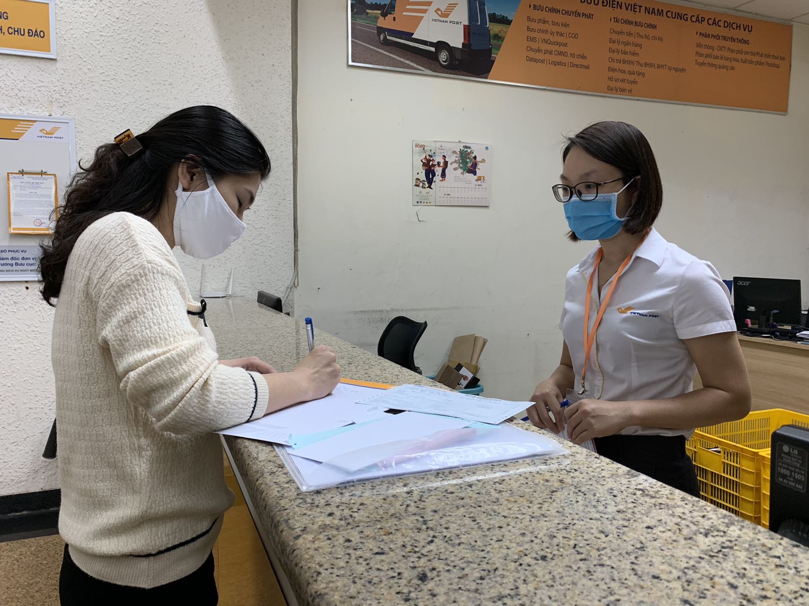 Tập trung đảm bảo chuyển phát hàng hóa trước Tết Nguyên đán Tân Sửu