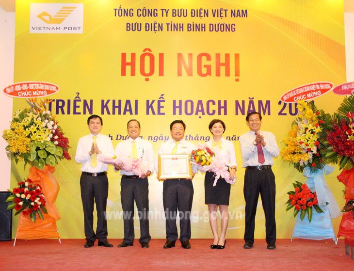 Tổng hợp báo chí ngành Bưu điện ngày 12/01/2021