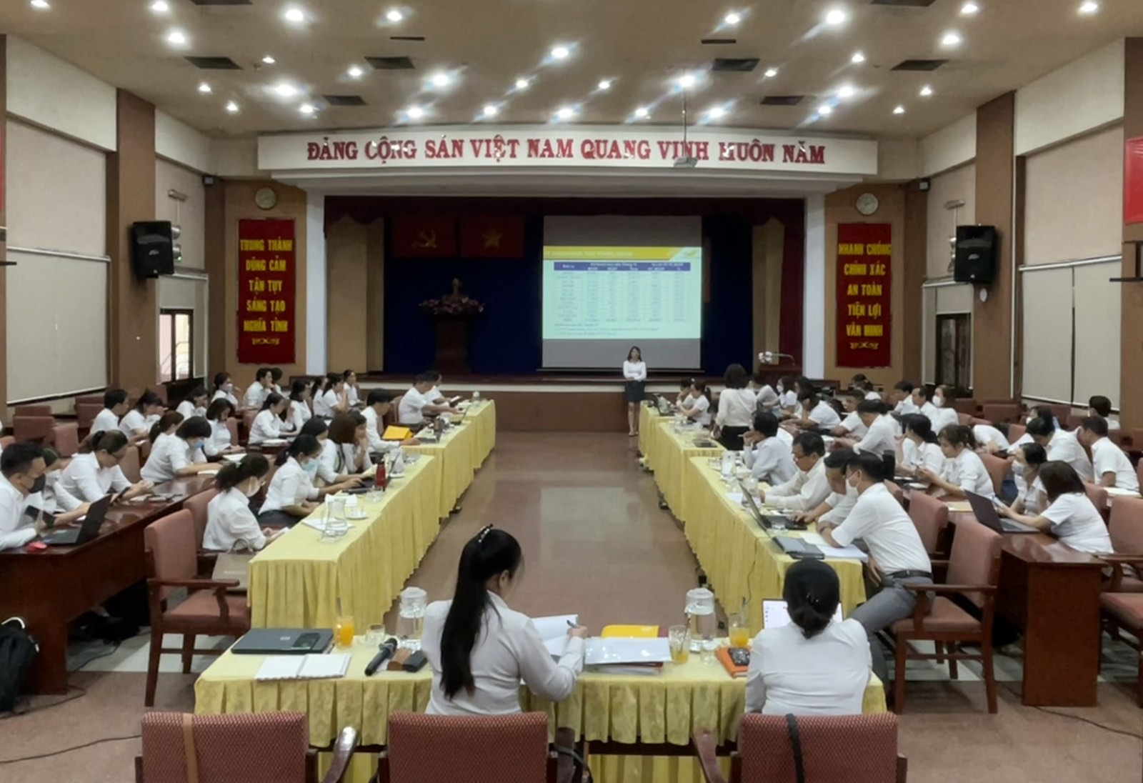 BĐTP Hồ Chí Minh: Các đơn vị cam kết thi đua hoàn thành kế hoạch được giao