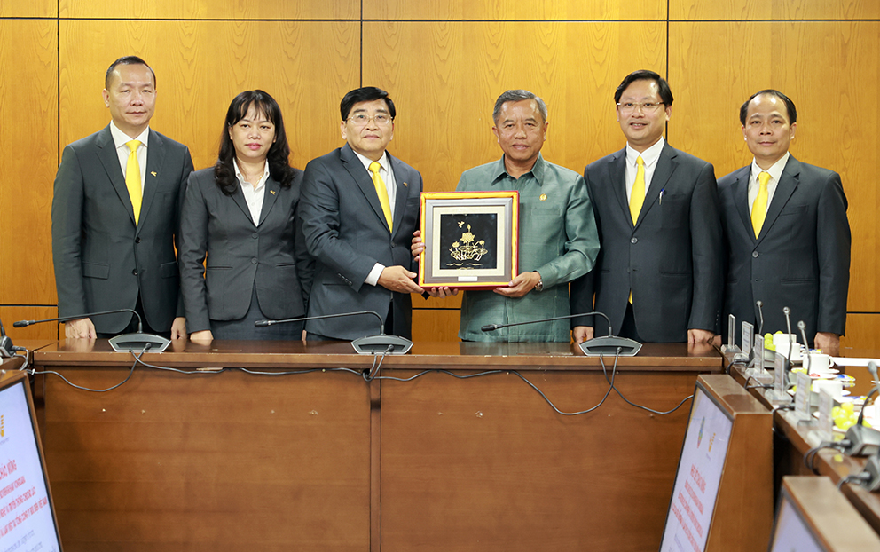 Vietnam Post Tiep Bt Bo Cntt Lao