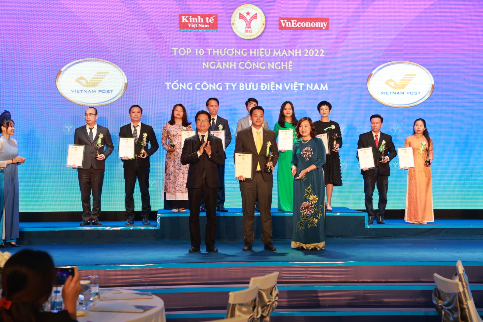 Vietnam Post nằm trong top 10 của nhóm ngành Công nghệ Thương hiệu Mạnh Việt Nam năm 2022