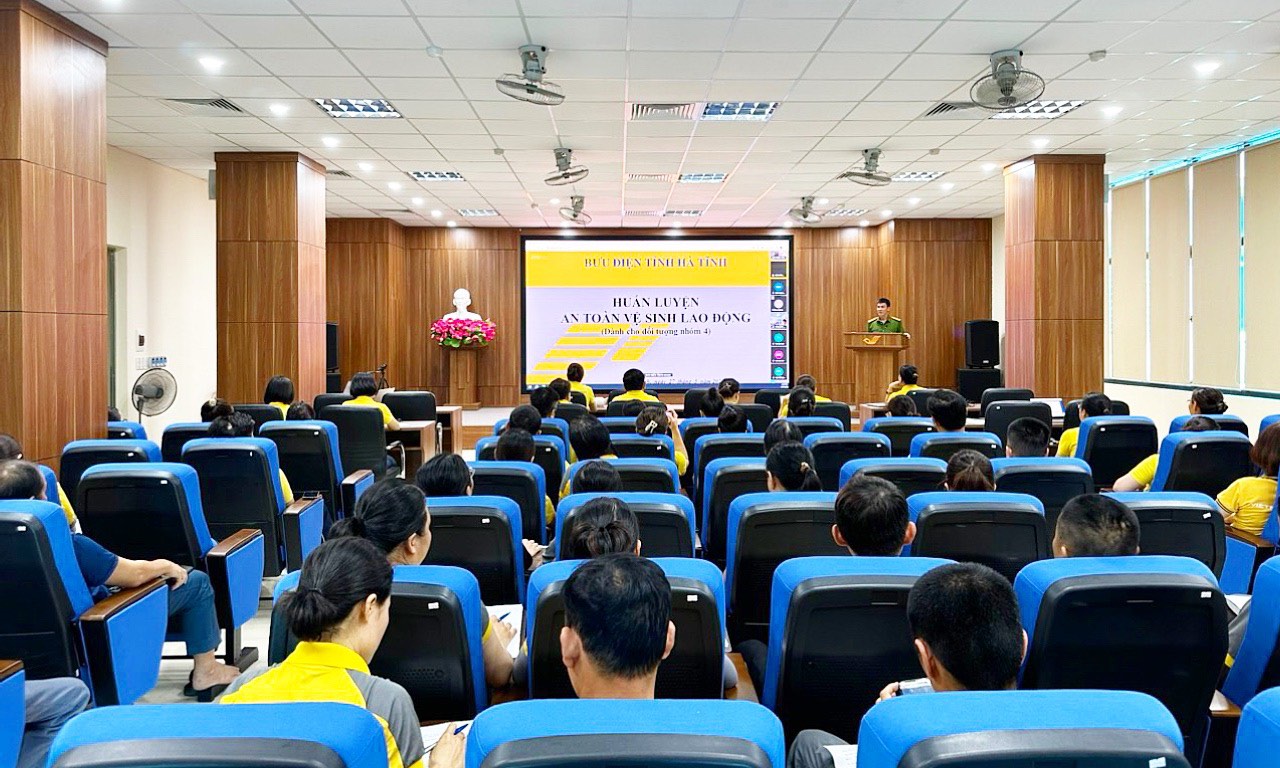 Ha Tinh Huan Luyen Pccc