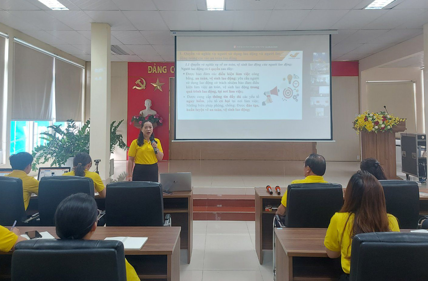 Bưu điện tỉnh Gia Lai tổ chức huấn luyện vệ sinh an toàn lao động