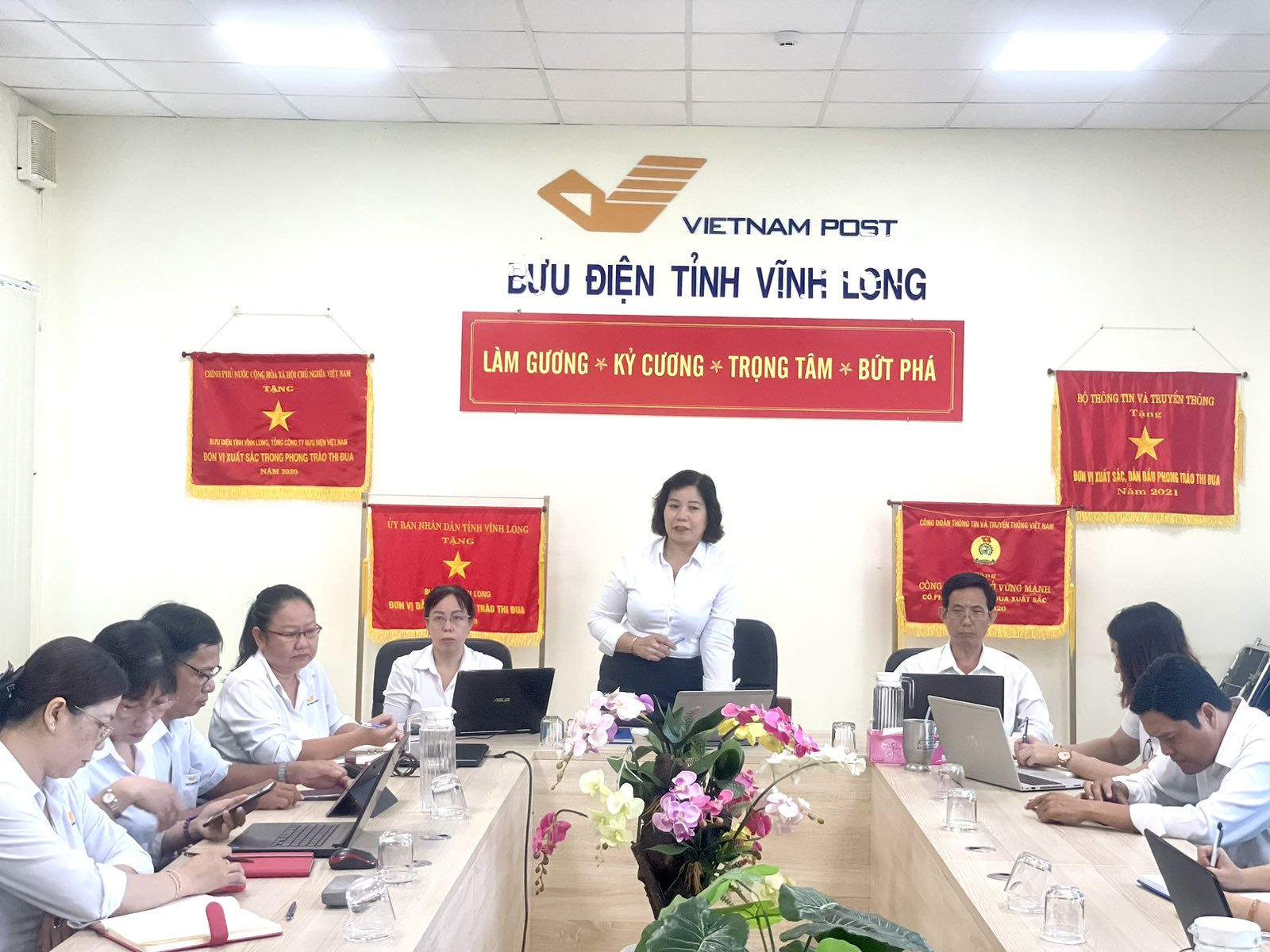 Bưu điện tỉnh Vĩnh Long tổ chức Hội nghị sơ kết 6 tháng đầu năm 2023
