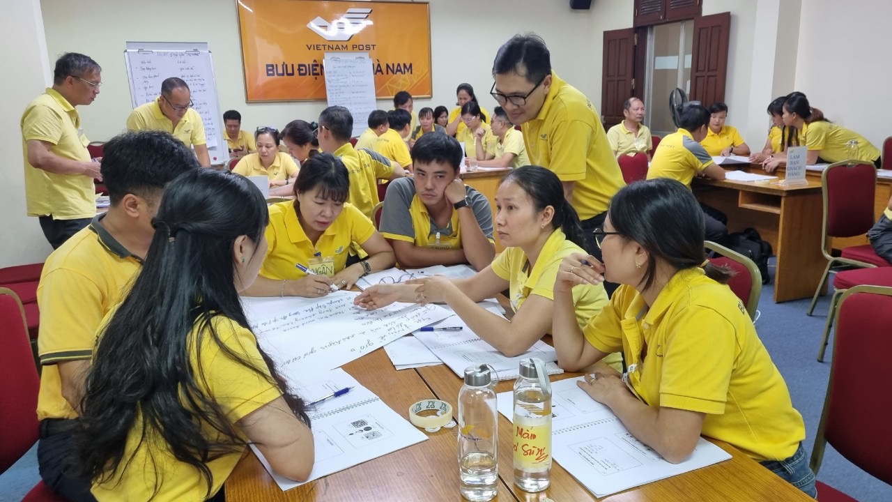 Bưu điện tỉnh Hà Nam nâng cao kỹ năng cho lực lượng bán hàng