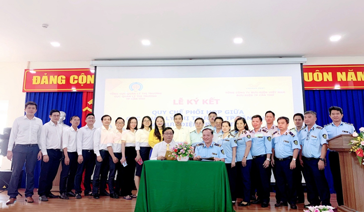 Bưu điện TP Cần Thơ và Cục Quản lý thị trường ký kết Quy chế phối hợp