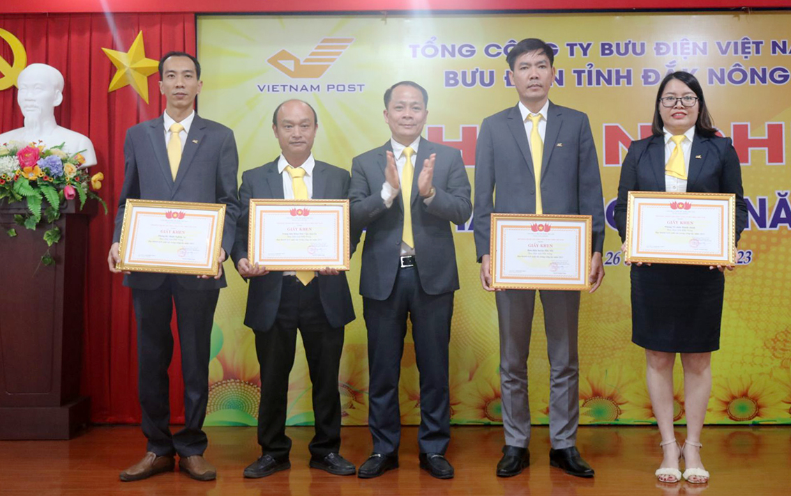 Bưu điện tỉnh Đắk Nông: Quyết liệt triển khai đồng bộ các giải pháp đẩy mạnh tăng trưởng dịch vụ trong năm 2024