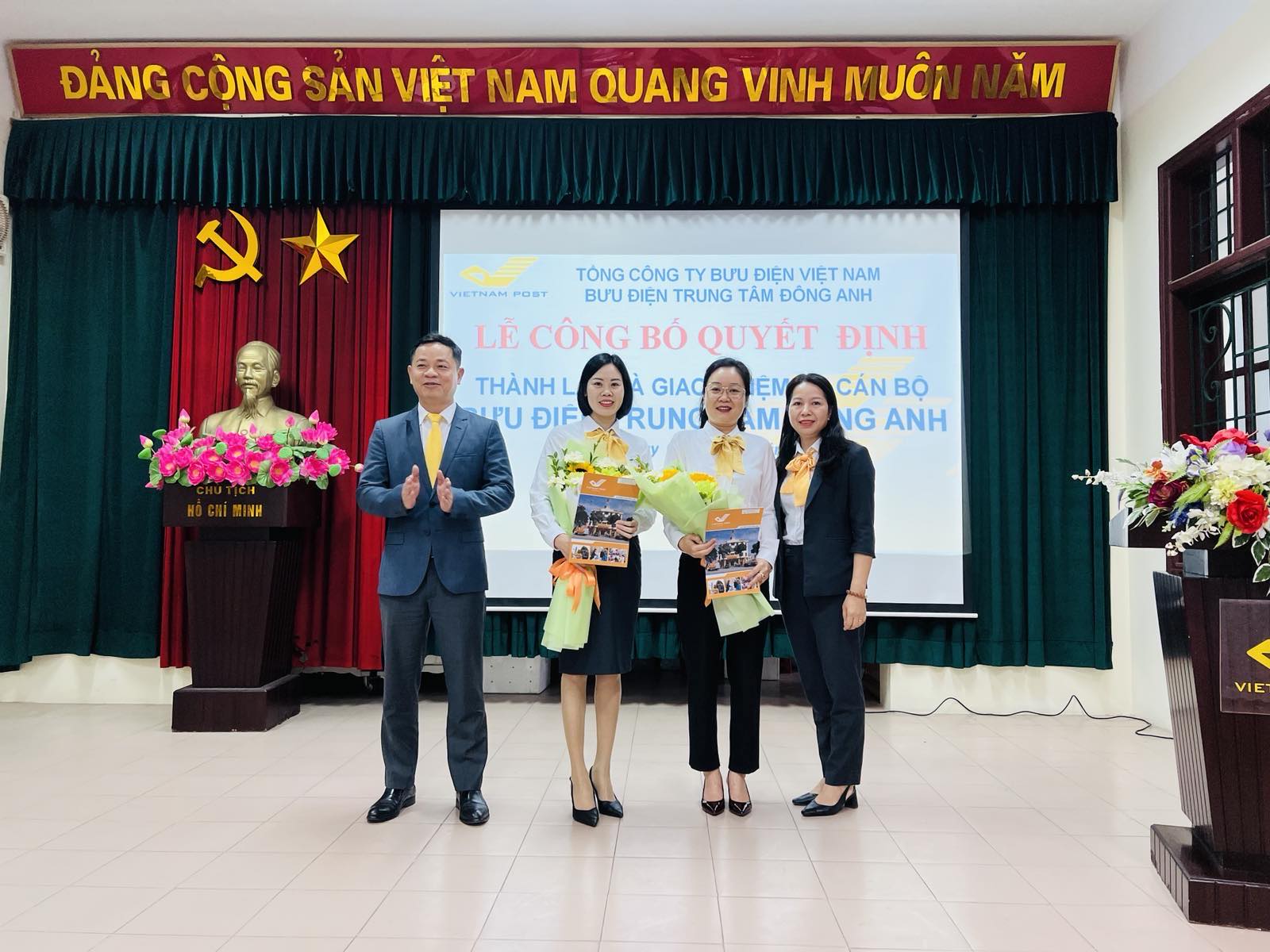 Bưu điện Trung tâm Đông Anh công bố quyết định thành lập