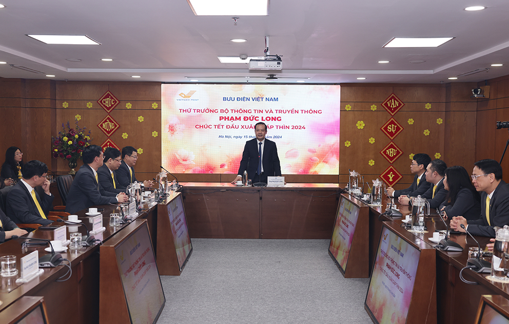 Thứ trưởng Bộ Thông tin và Truyền thông Phạm Đức Long thăm, chúc Tết Bưu điện Việt Nam