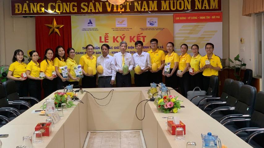 Trung tâm Kinh doanh Nông sản và TMĐT xúc tiến tiêu thụ sản phẩm dưa lưới