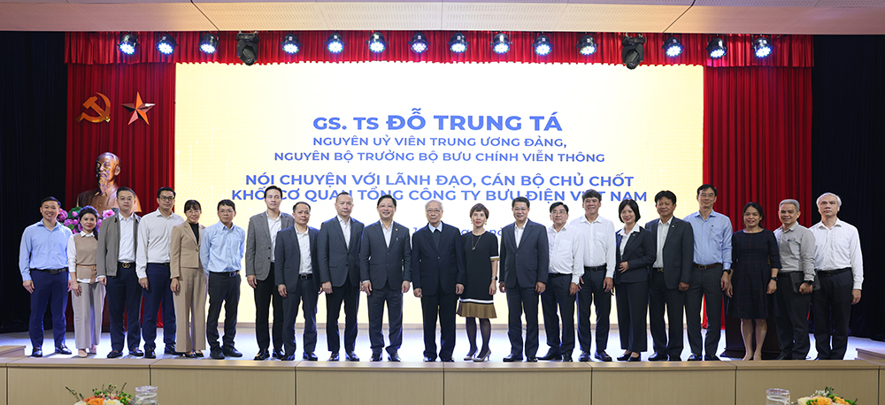 Nguyên Bộ trưởng Đỗ Trung Tá gặp mặt cán bộ Tổng công ty Bưu điện Việt Nam