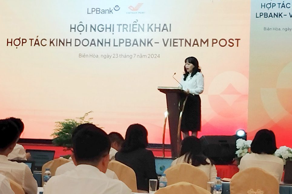 Hội nghị triển khai hợp tác kinh doanh LPBank – Vietnam Post khu vực Đông Nam Bộ