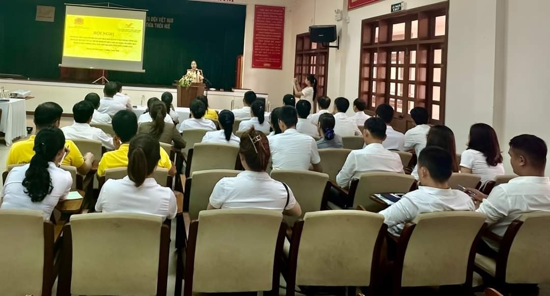 Bưu điện tỉnh Thừa Thiên Huế tăng cường công tác tiếp nhận, trả kết quả giải quyết TTHC liên quan đến lĩnh vực đăng ký xe